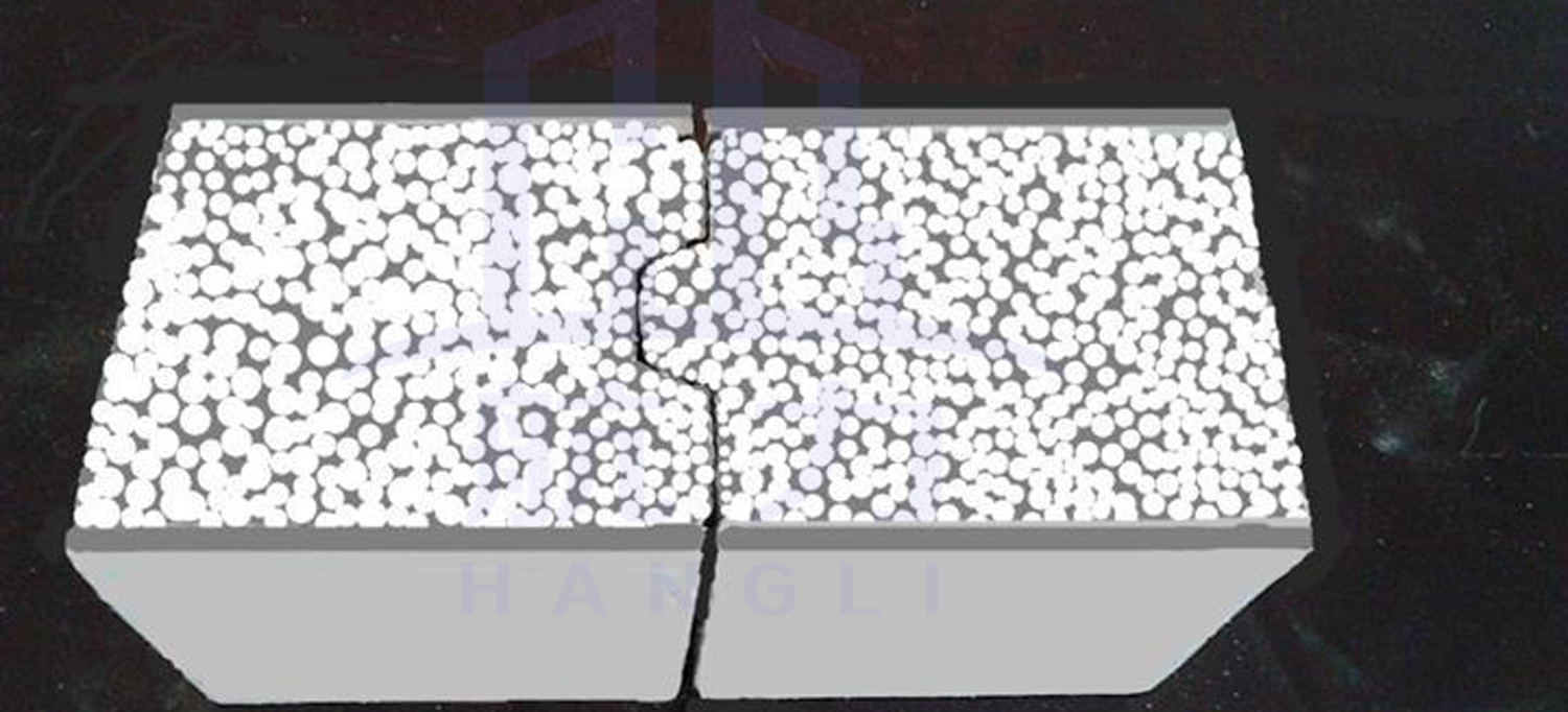 輕質復合節能墻板在1000℃高溫下耐火極限超過4小時，而且不散發有毒有害氣體，不燃性能達到國家A級標準。